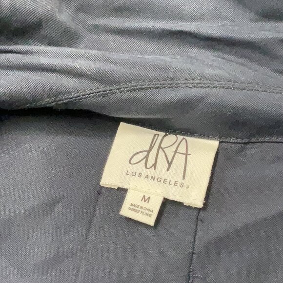 ๐ Ultra-Flattering Flared DRA Trench Coat | Hourglass Silhouette Chic M โจ๐งฅ - Picture 7 of 12